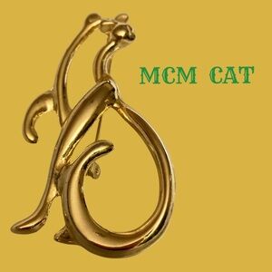 KITTY CAT BROOCH PIN - MCM STYLE - Gold Tone